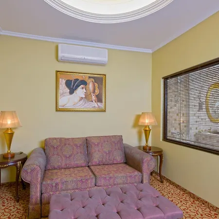 Otel Antique Palace Museum (adults Only)